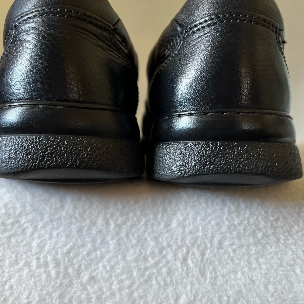 Clark’s Size 9M Men’s Leather Black Sip On Loafers - Picture 10 of 16